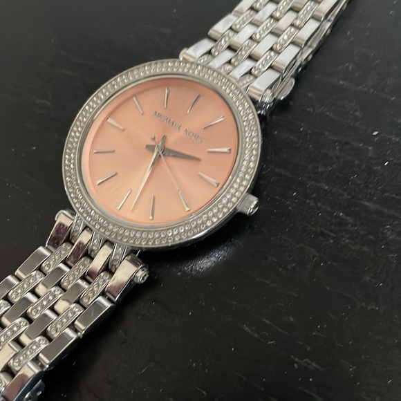 Michael Kors Watch - Picture 4 of 7